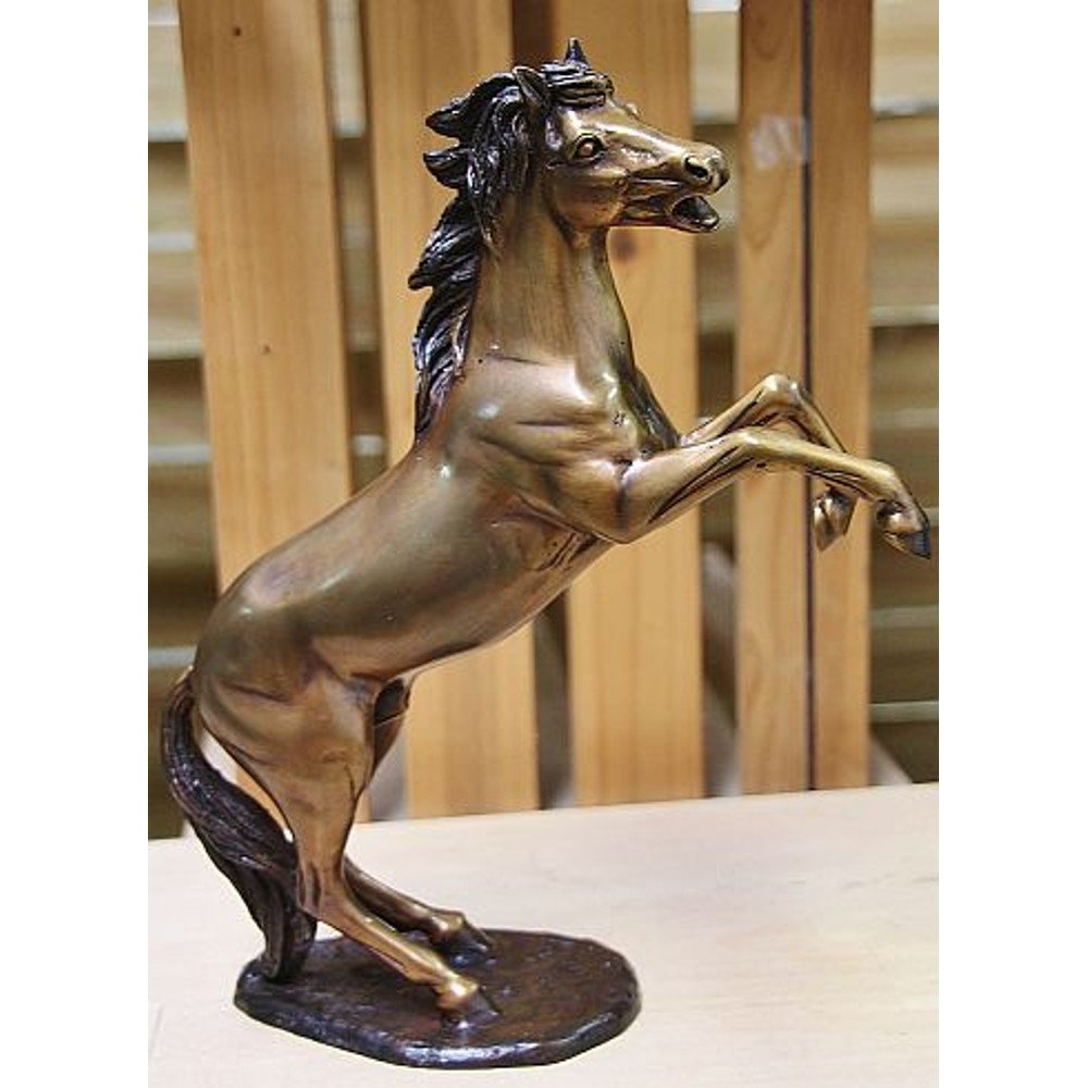 Steigendes Pferd