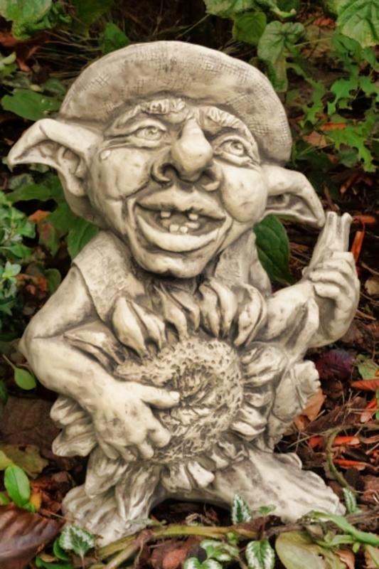 Steinfigur Troll Musiker Gitarre