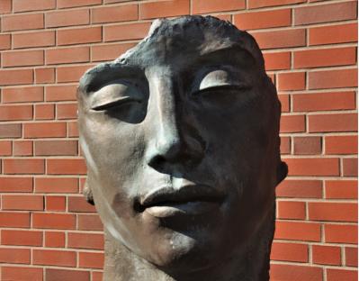 Steinfigur Skulptur Gesicht Mann Bronzeoptik 