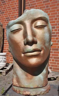 Steinfigur Skulptur Gesicht Mann Kupferoptik 