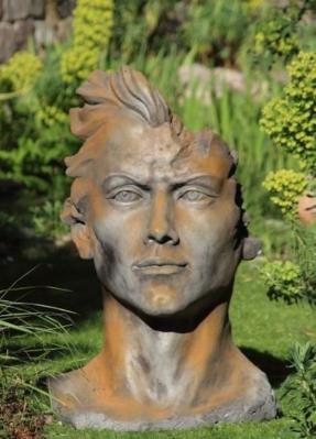 Steinfigur Skulptur Gesicht Mann Rosteffekt  