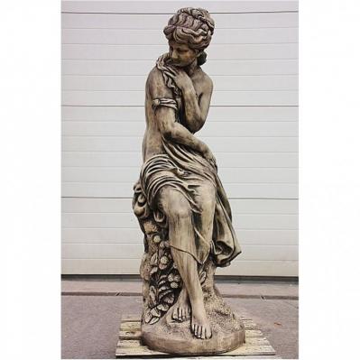 Skulptur Statue Frauenfigur  