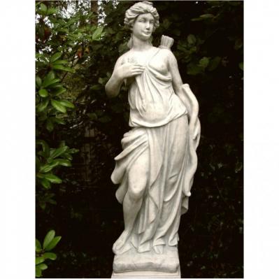 Skulptur Steinfigur Göttin der Jagd Diana
