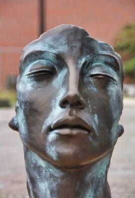 Steinfigur Skulptur Gesicht Frau Bronze Effekt    