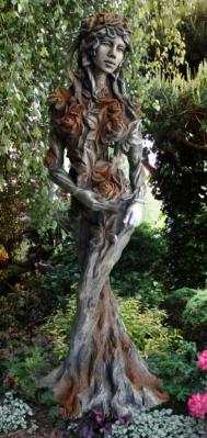 Steinfigur wunderschöne Königin Natur Ada mit Rosteffekt