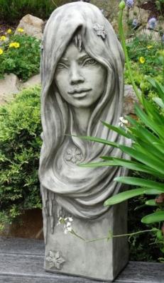 Wundervolle Steinfigur Frauenbüste modern 