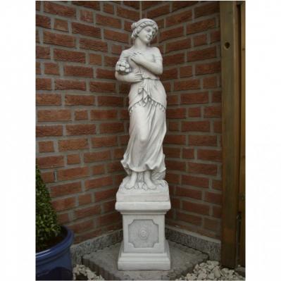 Steinfigur Jahreszeit Winter mit Sockel