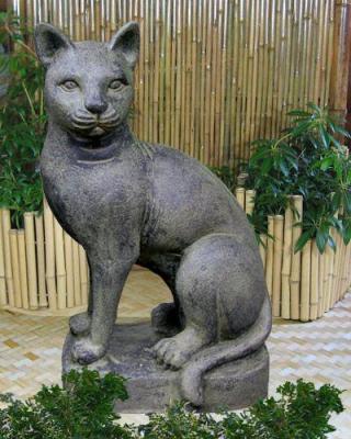 Steinfigur Katze aus Lavaguss  