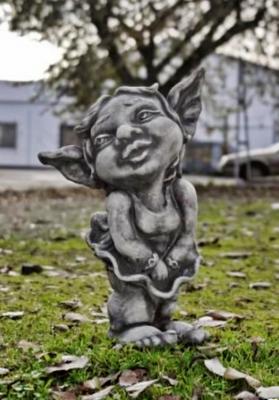 Steinfigur Trollmädchen Malin