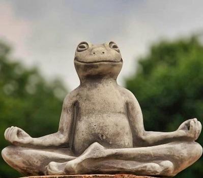 Steinfigur Yogafrosch XXL meditiert